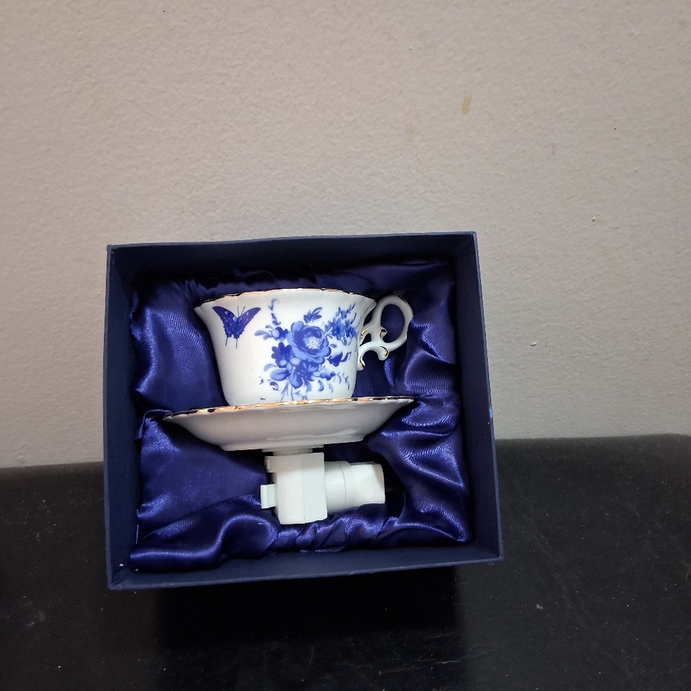 Blue Floral Porcelain Teacup Night Light